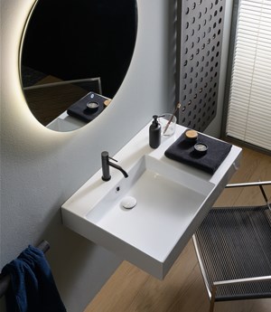 Lay-on or wall-mounted washbasin 80 x 53,5 cm